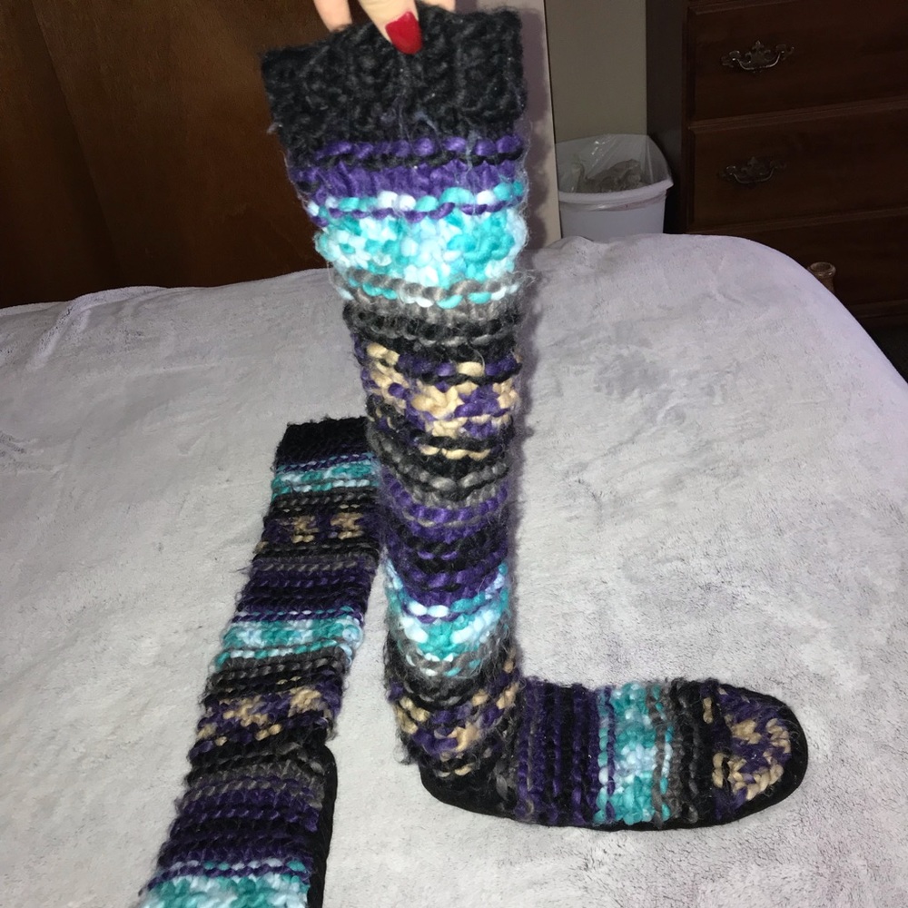Burton Slippers - Picture 3 of 5
